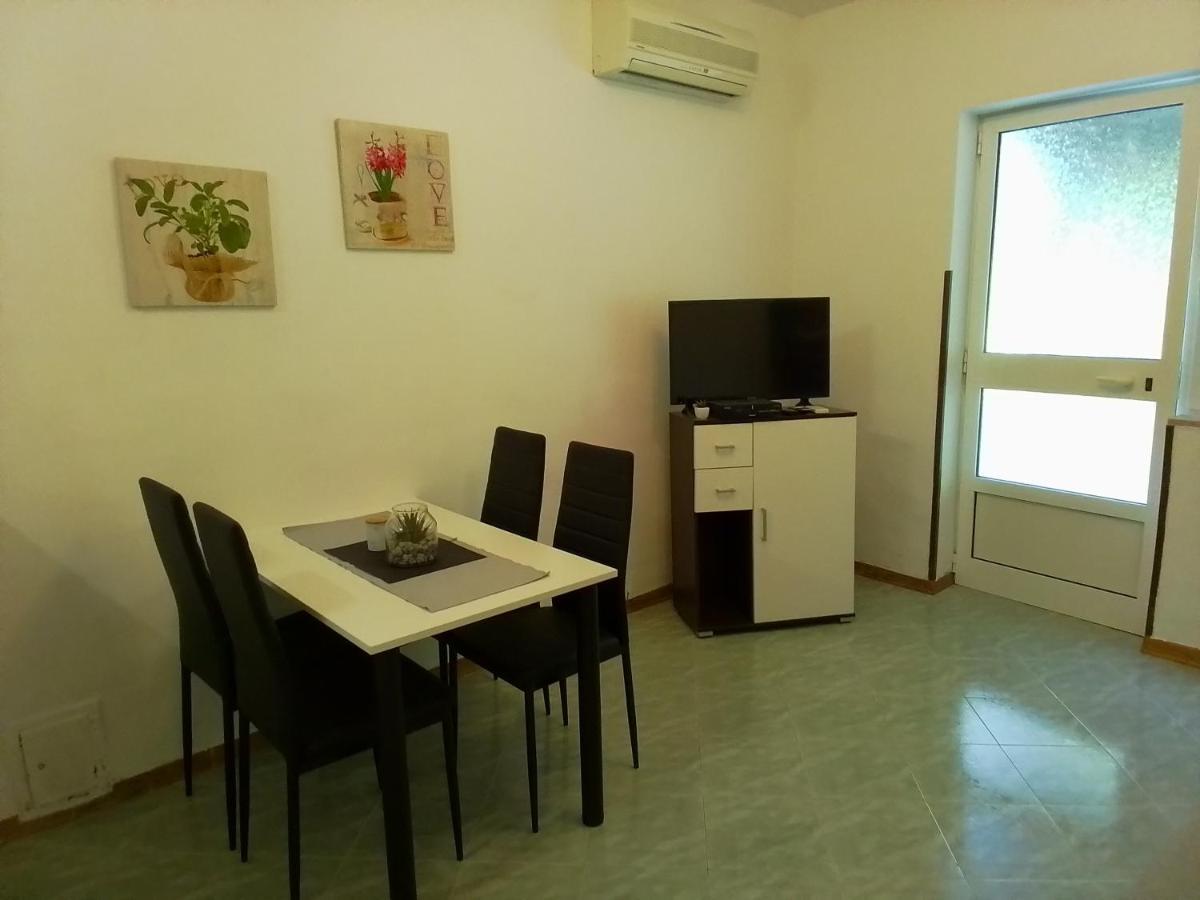 פורץ Apartman Leni מראה חיצוני תמונה