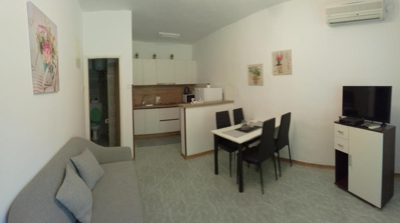 פורץ Apartman Leni מראה חיצוני תמונה